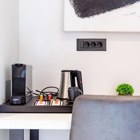 Apartment At 4 & *