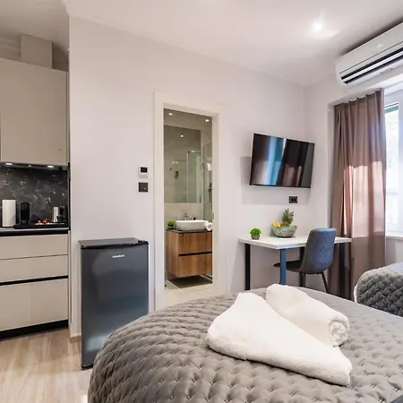 Apartment At 4 & Split