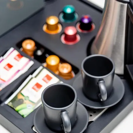 At 4 & شقة سبليت