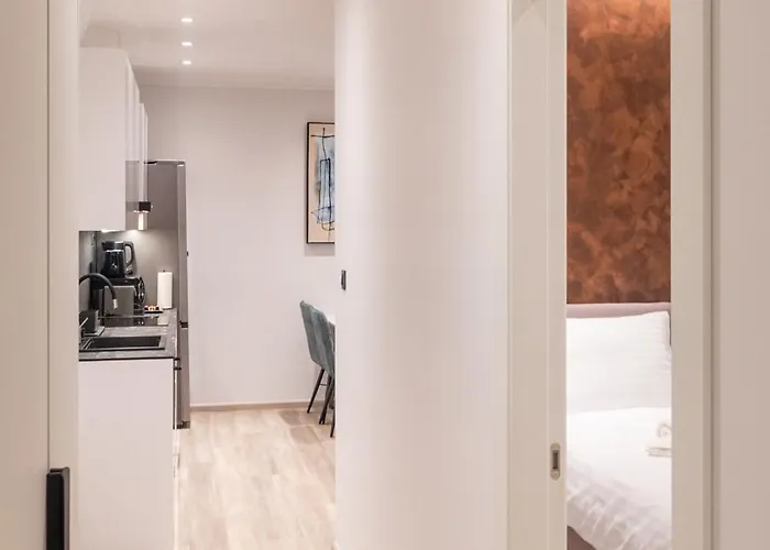 At 4 & Apartment Split