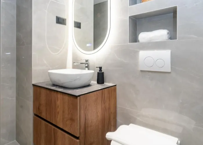 At 4 & Apartment Split