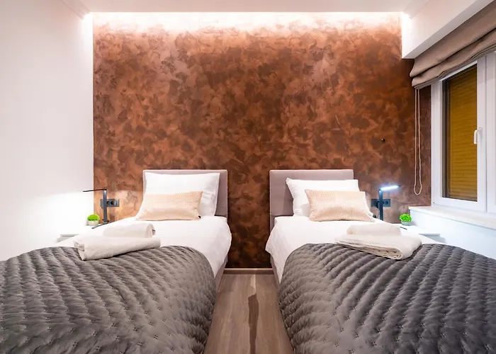 At 4 & Apartment Split